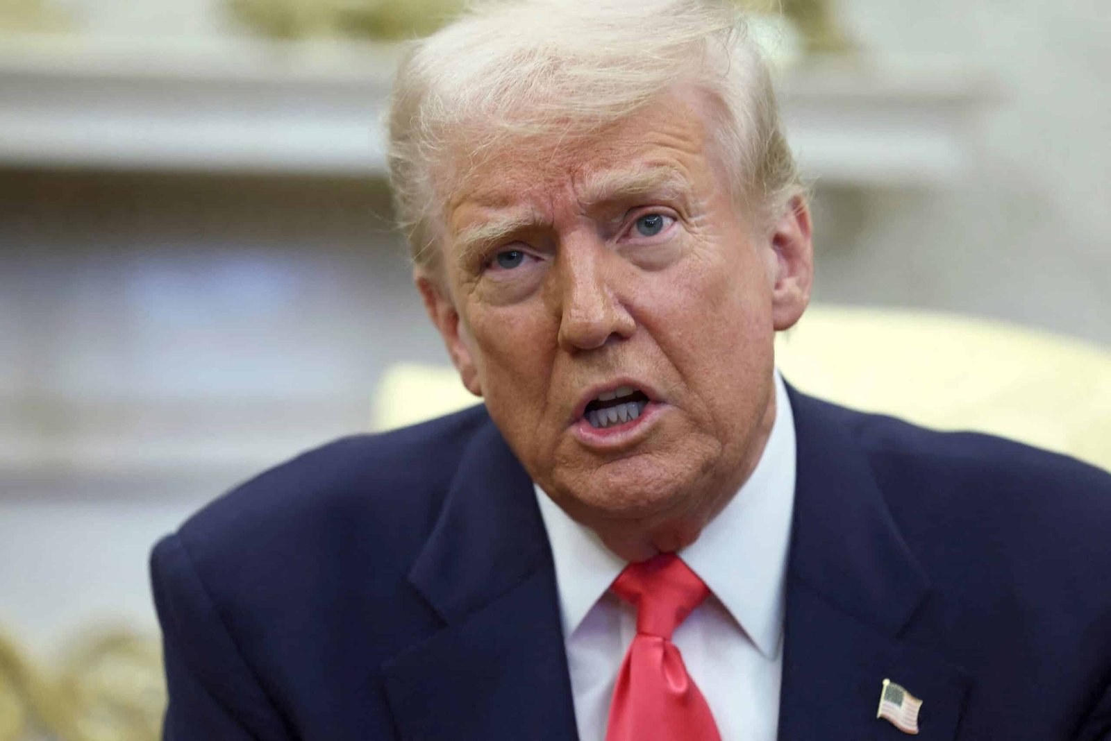 अमेरिकी शेयरों पर चढ़ाई के बीच सरकार बंद हो सकती है