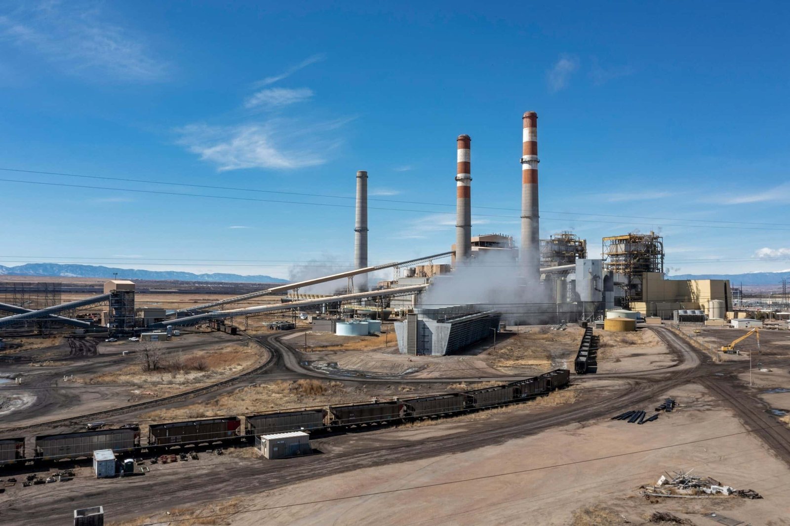 ट्रम्प 'स्वच्छ' कोयला चाहते हैं, लेकिन ऐसी कोई बात नहीं है