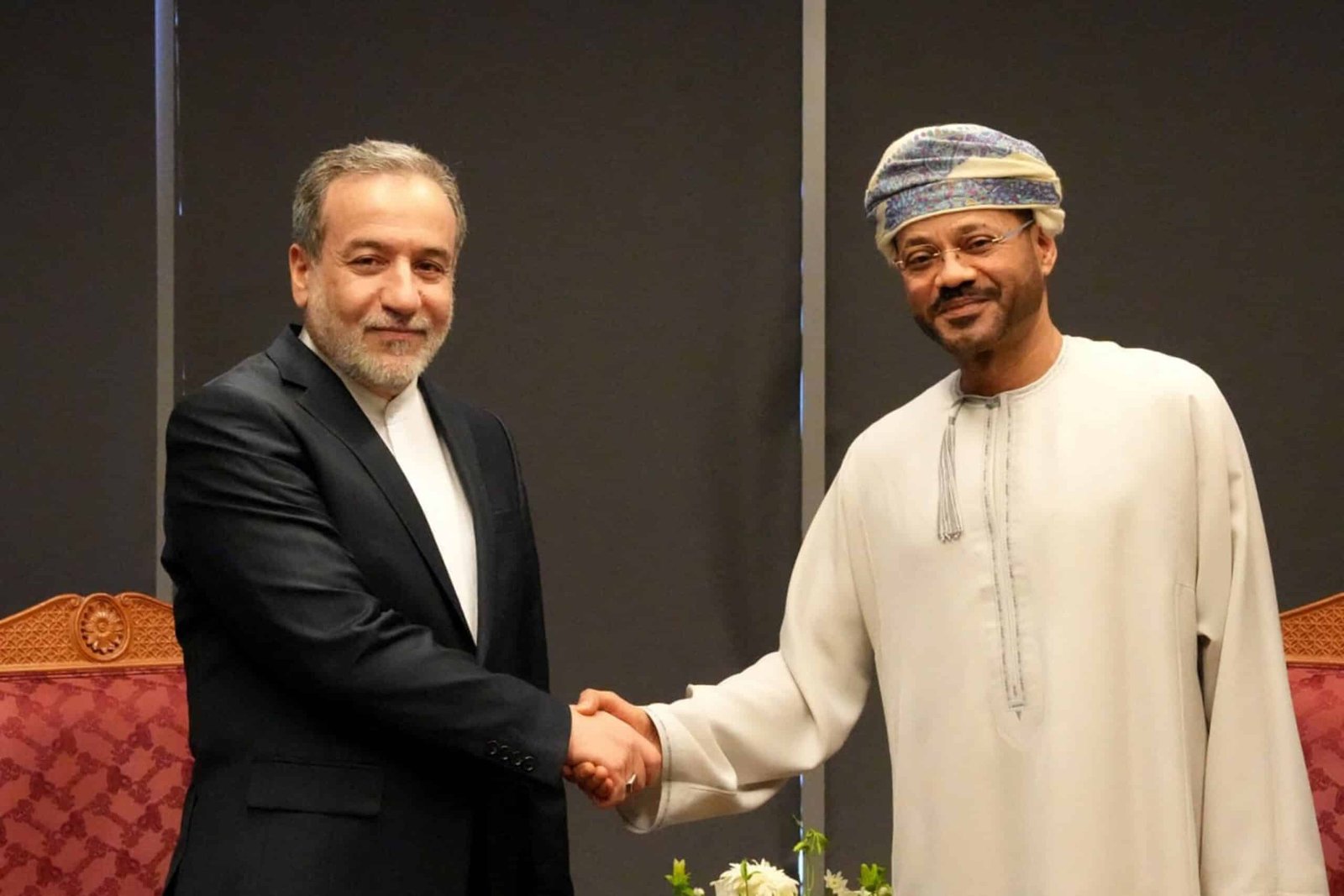 ईरान का प्रतिनिधिमंडल ओमान में हमारे साथ 'अप्रत्यक्ष' परमाणु वार्ता के लिए आता है, राज्य मीडिया कहता है