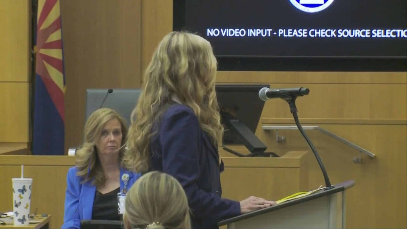 'डूम्सडे मॉम' लोरी डेबेल मर्डर की साजिश ट्रायल में बंद तर्क देता है