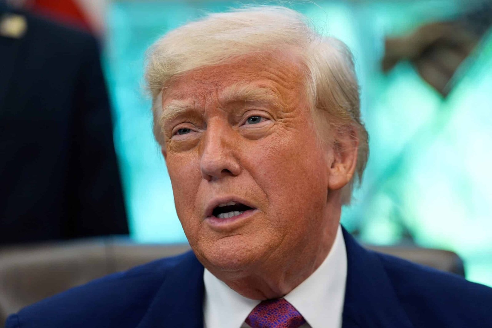 ट्रम्प एडमिन लाइव अपडेट: कतरी जंबो जेट गिफ्ट का 'कानूनी विवरण' 'काम किया जा रहा है,' व्हाइट हाउस कहते हैं