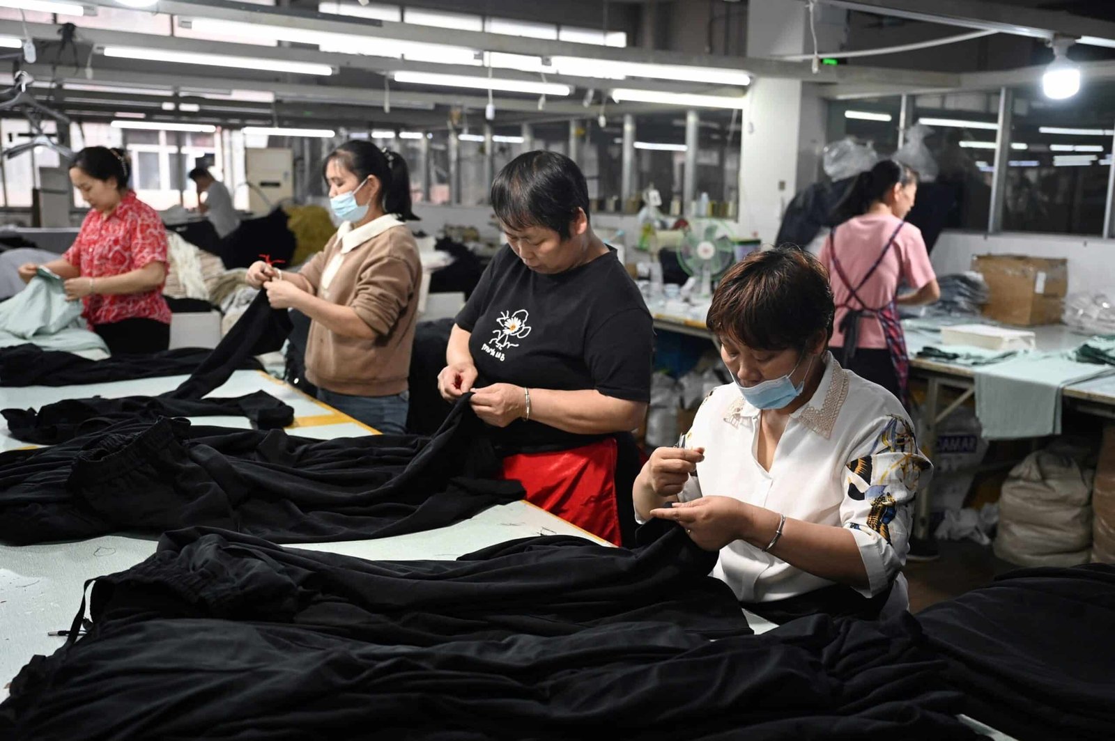 ट्रम्प चीन पर कम टैरिफ तैरते हैं। कीमतों के लिए इसका क्या मतलब होगा?