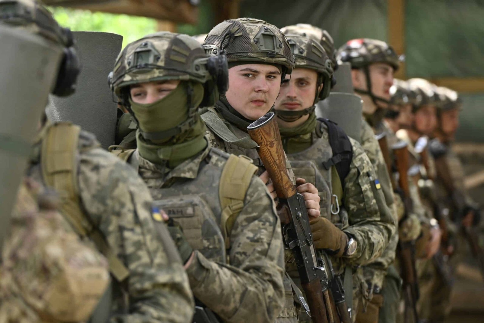 ट्रम्प रूस-यूक्रेन शांति वार्ता में 'बड़े सप्ताह' की भविष्यवाणी करते हैं, ज़ेलेंस्की 'पॉजिटिव साइन' देखता है