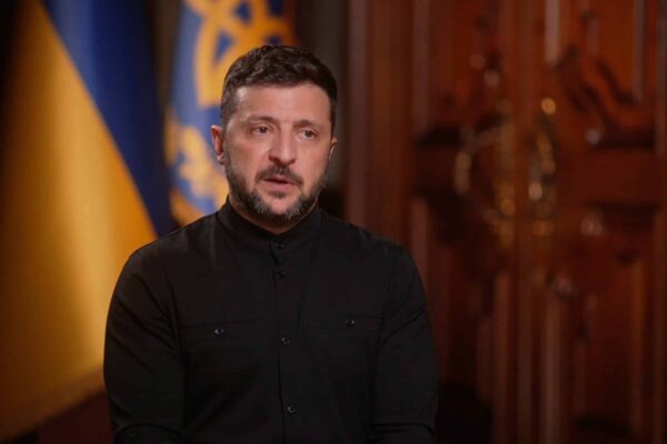 ZELENSKYY: 'फ्री, डेमोक्रेटिक वर्ल्ड' यूक्रेन में शांति लाने के लिए ट्रम्प के लिए 'इंतजार' कर रहा है