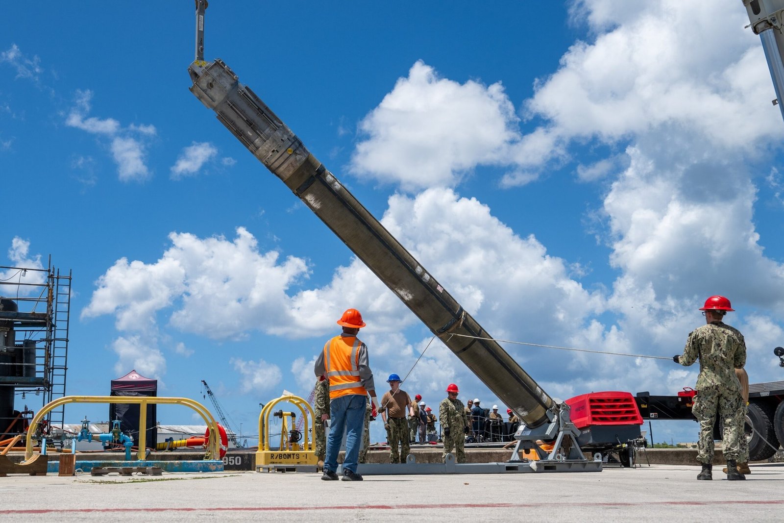 ट्रम्प की रूस-यूक्रेन कूटनीति में टॉमहॉक्स केंद्र में हैं