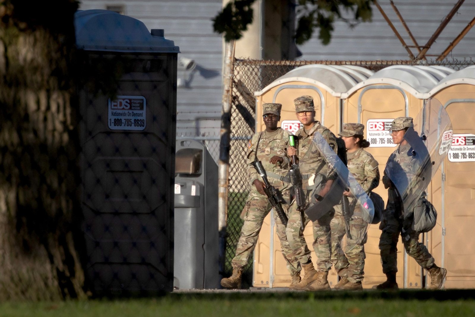 ट्रम्प प्रशासन ने सुप्रीम कोर्ट से इलिनोइस में नेशनल गार्ड की तैनाती की अनुमति देने को कहा