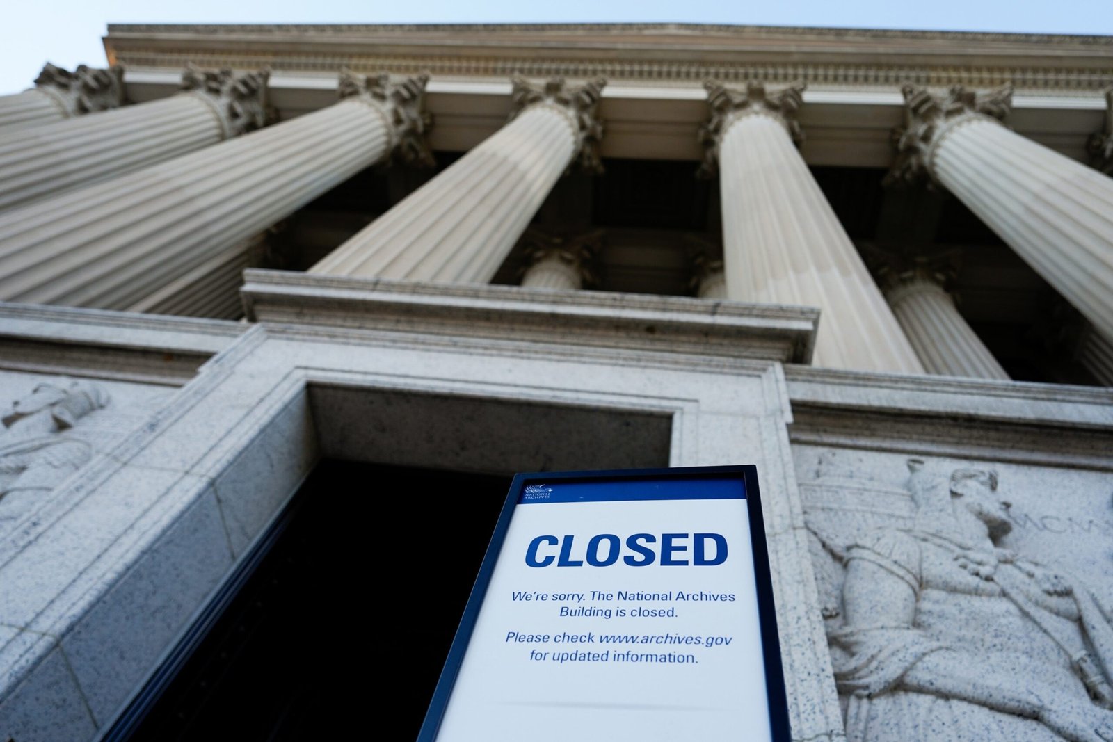 सीनेट फिर से फंडिंग सरकार के उद्देश्य से बिल पास करने में विफल रहता है क्योंकि शटडाउन दोष खेल जारी है