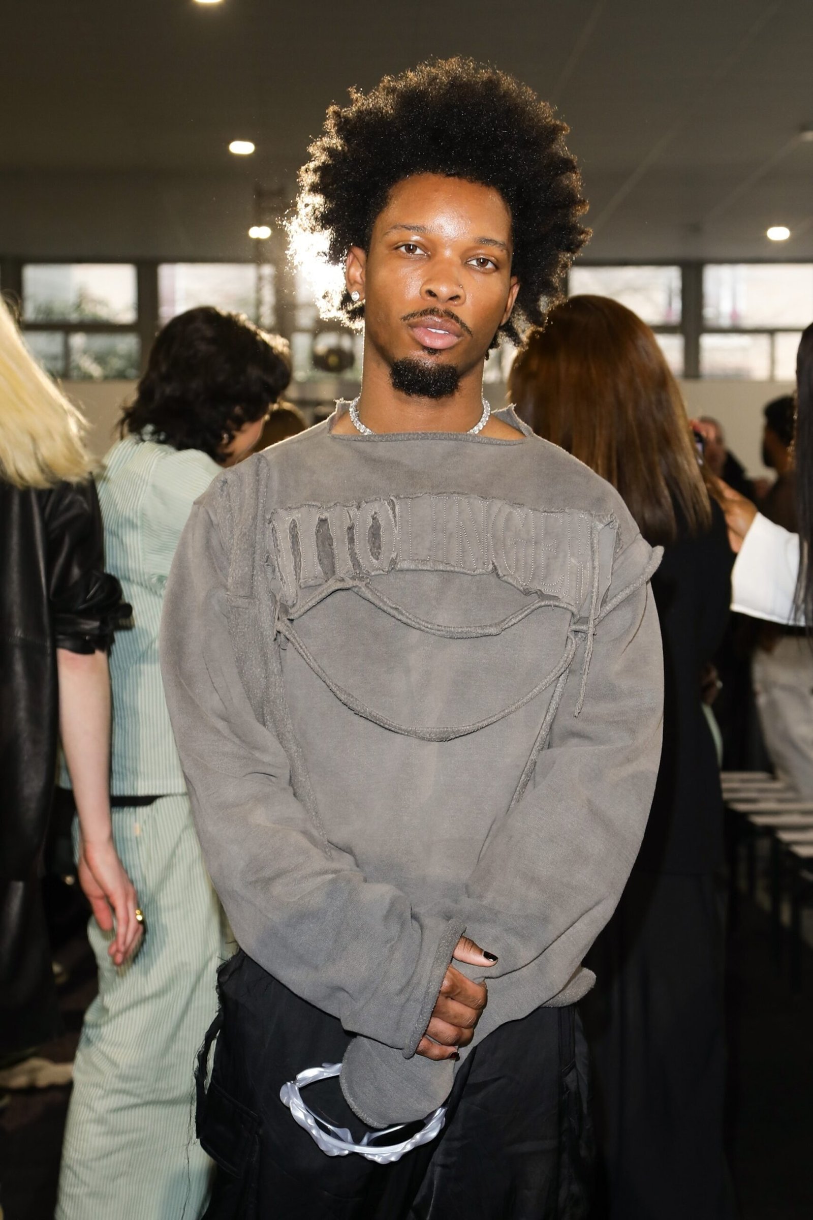 टेस्ला में मृत पाए गए किशोर की जांच में गायक डी4वीडी को संदिग्ध माना गया: सूत्र