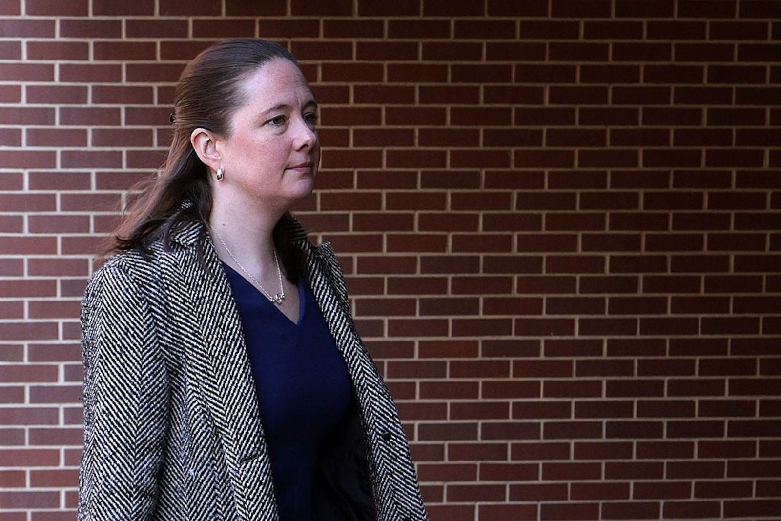 फोटो: जिला अटॉर्नी लिंडसे हॉलिगन की नियुक्ति को चुनौती देने वाली सुनवाई